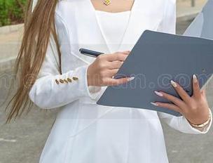 轻轻翻开爱丝柔软少女的写真，就像在翻动一封封温柔的情书～