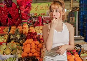 AISS爱丝(黄金版) – 若兮旅行日记：图包里的迷之表情，我也不明白为什么。