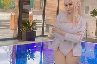 那个花嫁cos,果然是Alina Becker的“专利”,美图扎堆来!