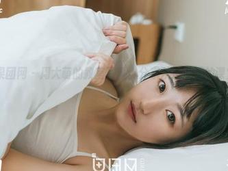 GIRLT果团网 – 周大萌的教室写真，分享从没想过的课堂‘趣’事！