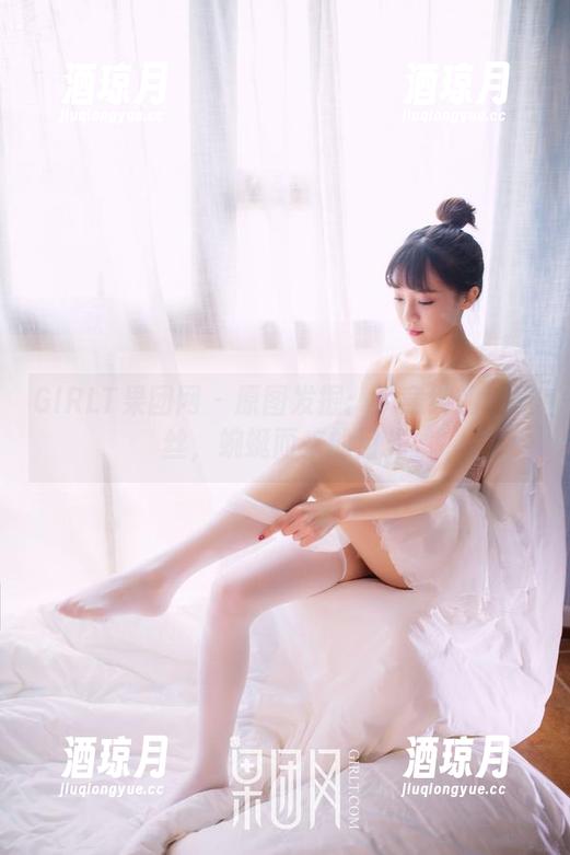 GIRLT果团网 - 原图发掘：尹意纯的裤里丝，蜿蜒而来的目光