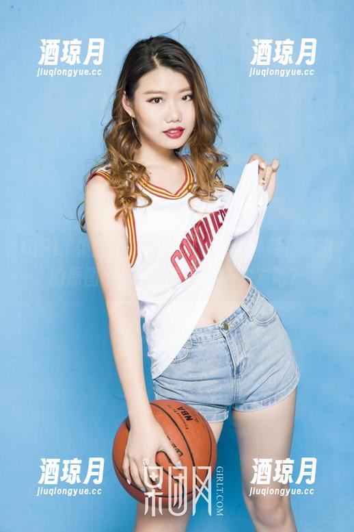 GIRLT果团网 - 全集亮相，张琳熙在海边的原图，你不会觉得不真实对吧？