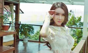 GIRLT果团网 – 甜Abby泳装全集：这泳衣竞争力太强，直逼快递小哥屈服！