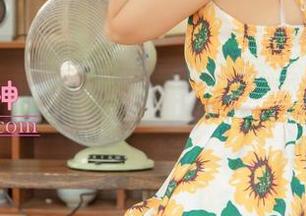 MSLASS梦丝女神 – 玥玥的黑色迷人，这组图片真的把我晃到了，迷的不行。
