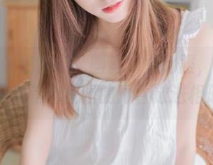 喵糖映画的套图，画室少女制服，不只美图，更像是把校园的青春放进相册里。
