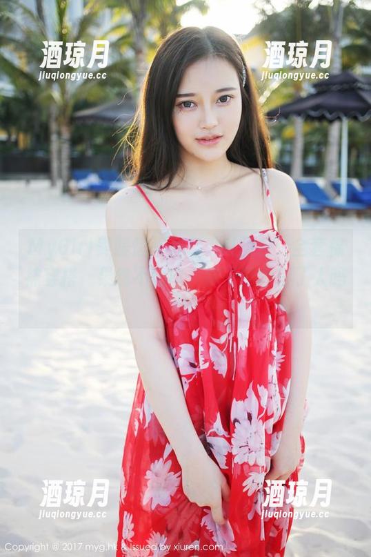 MyGirl美媛馆 - 唐琪儿il图包：全套棉袜穿搭，果然不简单，袜子能撩得了人吗？