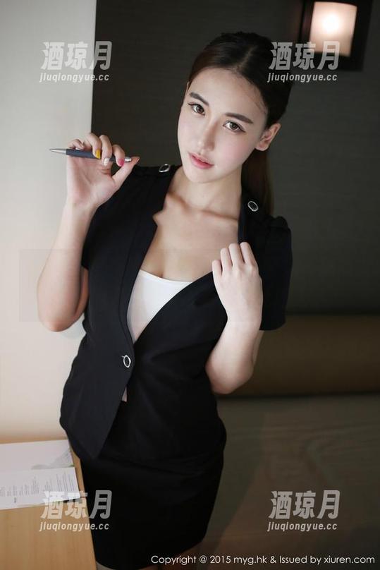 MyGirl美媛馆 - 办公室风花雪月，居然在胡润曦的镜头下显得如此迷人。