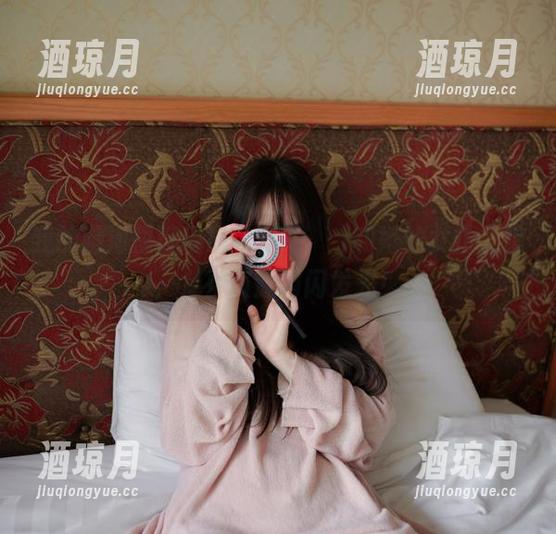 我的脑海里浮现MyuA(뮤아)和她的女仆公馆，免费资源闪闪发光！