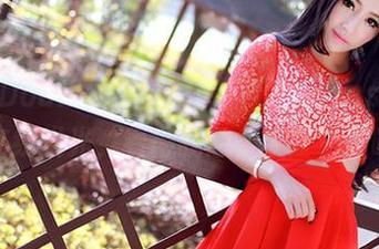 QingDouKe青豆客 – 梦娜Vanessa的眼镜在线发光，看得我想多要些资源嘿嘿