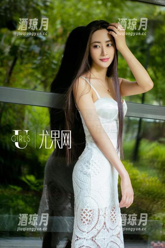 UGirls尤果网 - 短裙控必看！凌希儿揭示了如何把美图拍成日常的快乐