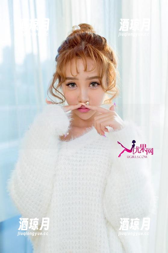 UGirls尤果网 - 李思宁美脚合集，每一张都让人不小心多看几眼，真要有人催一下吗？