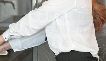 UGirls尤果网 – 苏糯米，她的修女图包让我想到了电影，分享的时候我是不是要加个剧情介绍？