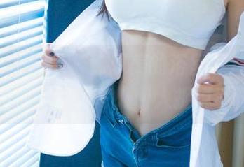 UGirls尤果网 – 韩恩美的浴室照片，若隐若现的迷雾令人叫人捉摸不透
