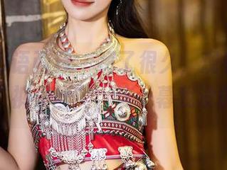 XIAOYU语画界 – 蹲了很久，观看潘朵拉Laa的“裤里丝”，这一幕我没能抗拒。