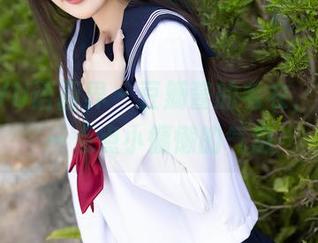 XIAOYU语画界 – 豆瓣酱的毛衣，定制了一点点小慵懒的气息