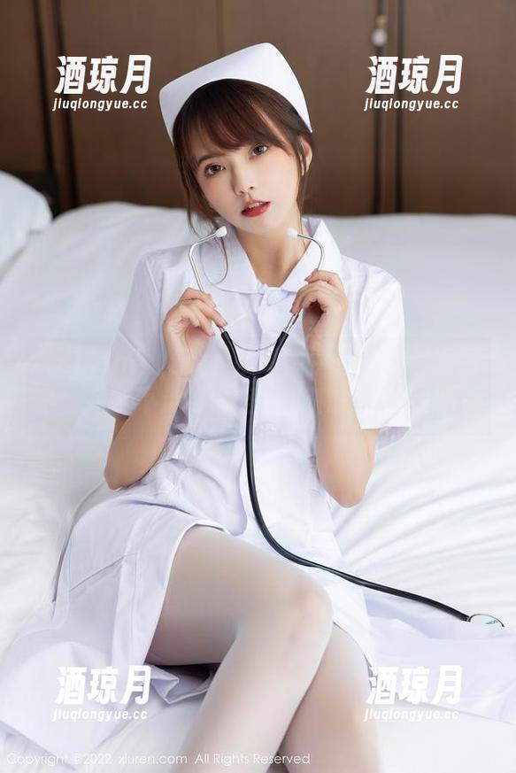 Xiuren秀人网 - 在线！伊雪儿的和服图集，完全不走寻常路，敢来一探究竟吗？