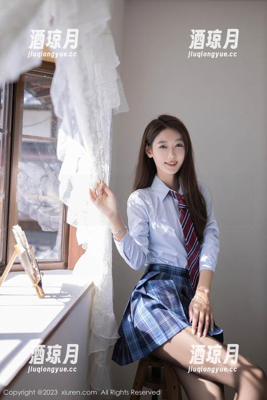 Xiuren秀人网 - 当会飞的小虎牙展现清纯，作品里的资源让人无言