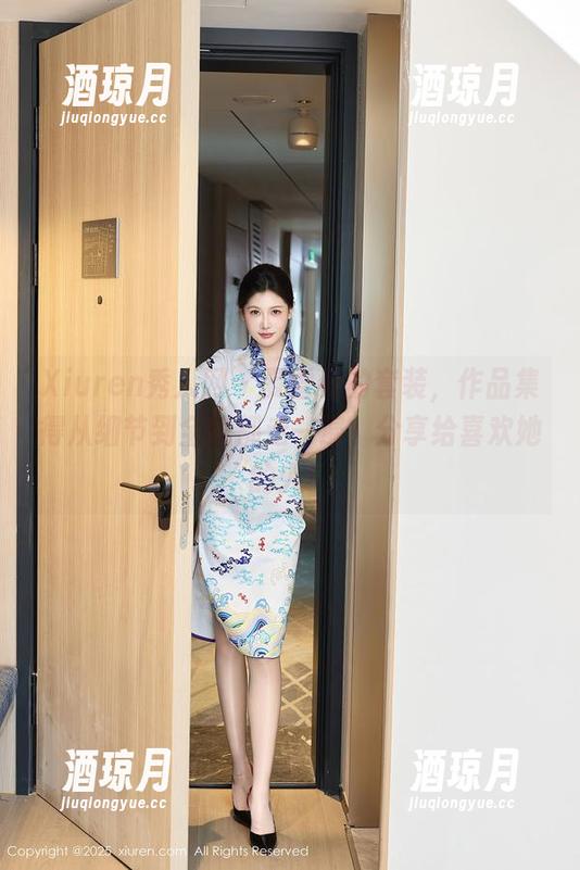 Xiuren秀人网 - 夏雪爱的套装，作品集得从细节到全貌都走一遍，分享给喜欢她的人！