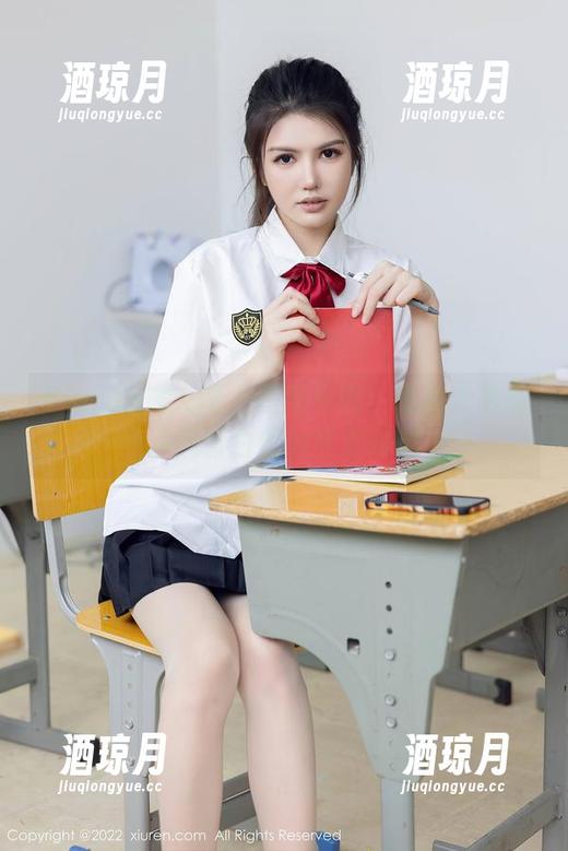 Xiuren秀人网 - 美图来啦！跟随大美媚京玩转白丝的可爱时刻