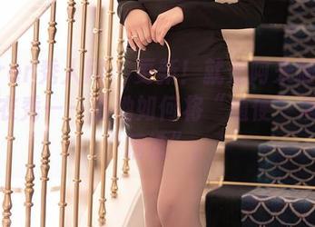 Xiuren秀人网 – 更新！就是阿朱啊寝室的睡衣秀——看她如何将“随便”演绎成“精选”。