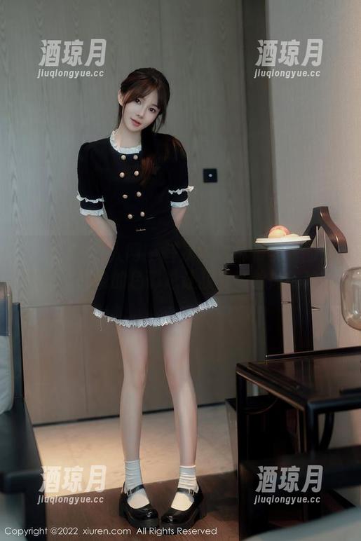 Xiuren秀人网 - 每次观看麻布学妹的体操服，隐隐的色彩总让我有种躲闪的冲动