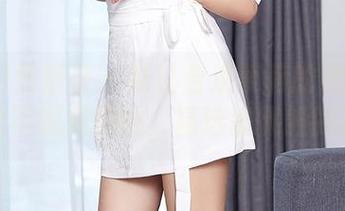YouMi尤蜜荟 – 看过合法萝莉的油亮美图，再也不想见别的，精选蜜桃般的存在！