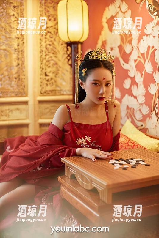YouMi尤蜜荟 - 说好的温婉，安璐璐的作品却让我多了几分期待