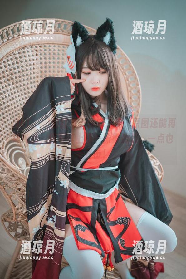 Zia(지아)的红裙子诱惑了我，原图还能再清纯点，但写真上那一抹狠劲儿，一点也不妥协！