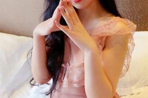 pans – 无圣光不代表暗淡，Tina的连体衣依然能引发小鹿乱撞