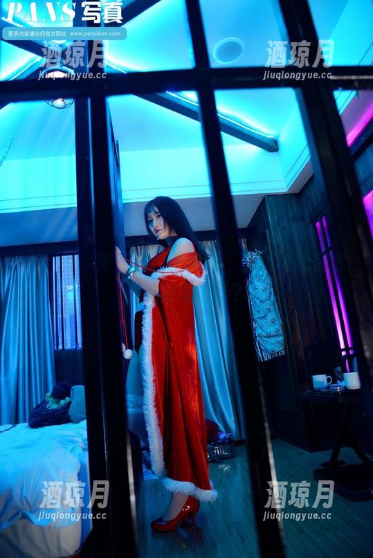 pans - 英英的校服美图，居然让我怀念上课时的日子？