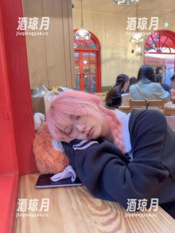 充满趣味的WendyFGO写真，照片将你引向不安静的角落