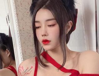 原图里的今汐天台JK，可别小看这上线的俏皮。