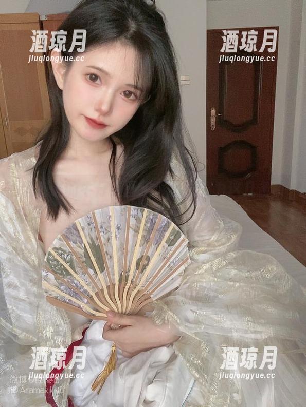 倦倦喵的牛仔裤图包：我愿意为这几条裤子买单，价格不重要！