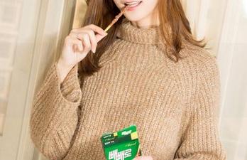 克拉女神 – 僮僮的校园写真，下载后就是一本“轻松读物”，慢慢品味。