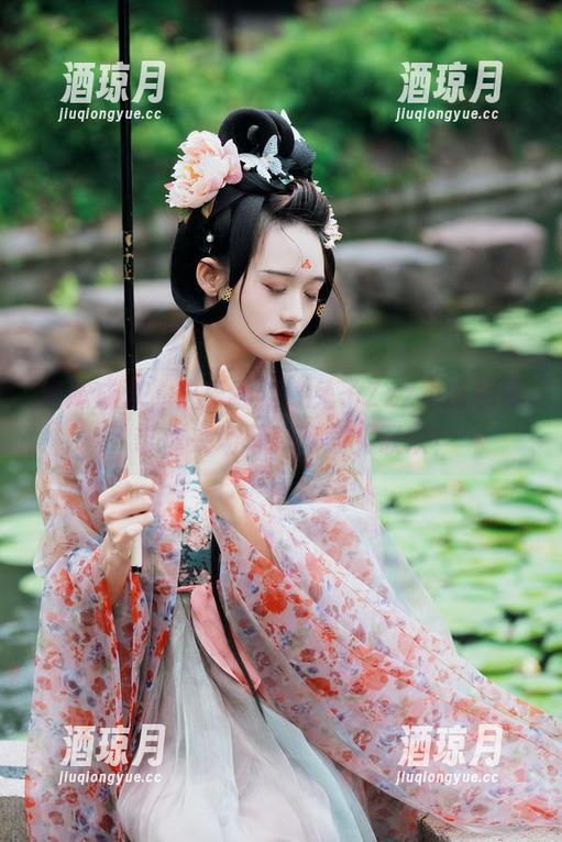 姐妹成对，快乐翻倍，兔子Zzz不吃胡萝卜带你来场写真下载大联欢！
