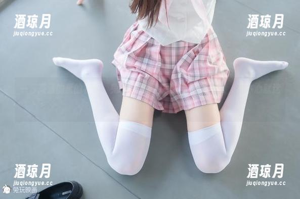 一套高清的惠的礼服，兔玩映画果然是个调皮的家伙，不小心就迷住我了。