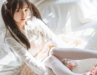 啊，这张写真里的六味帝皇酱和樱花女友绝配，资源好得令人咋舌。