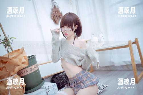 南鸽的写真新作：透明女仆，亲密的伙伴或隐形的烦恼？
