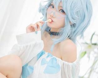 卜呦的免费写真:柴郡音乐让你双腿不自觉跳起来!