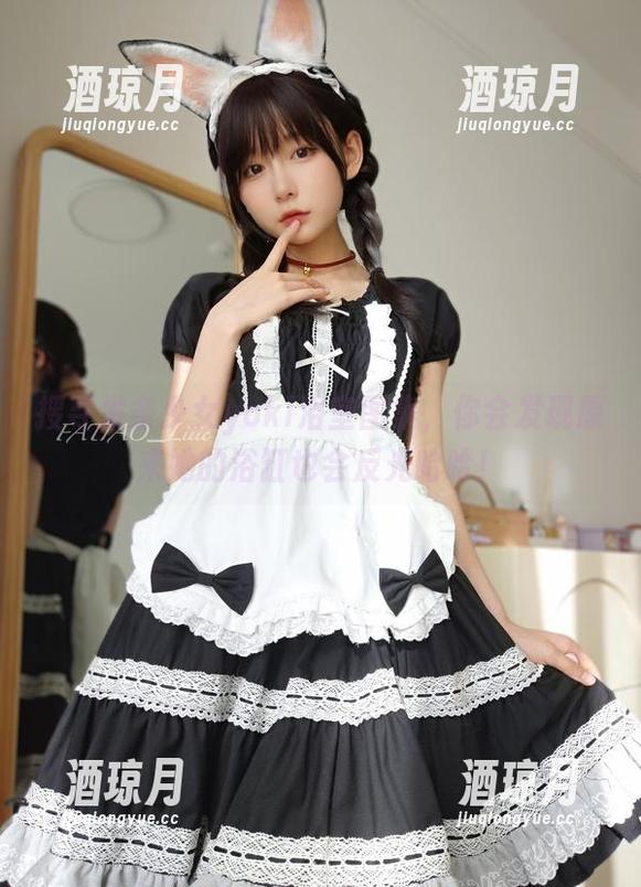 搜寻发条少女yoki浴室图集，你会发现原来她的浴缸也会反光哈哈！