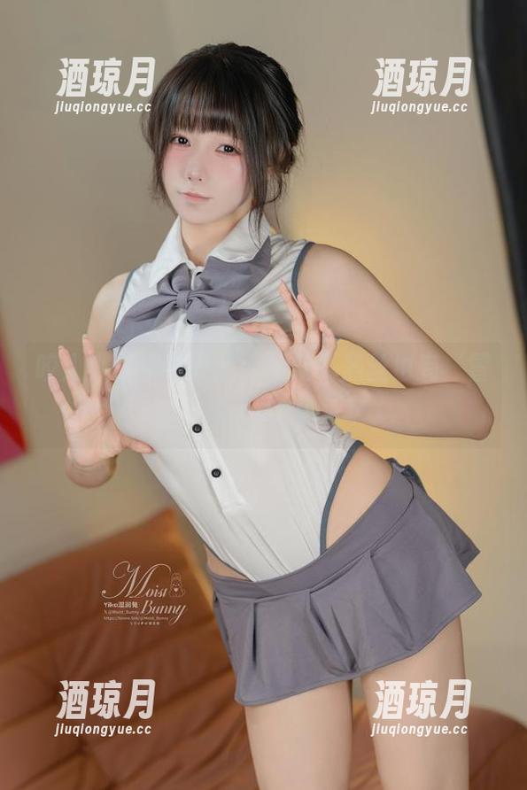 咬人小小兔写真集：更新！黑丝也有‘冒险’day!