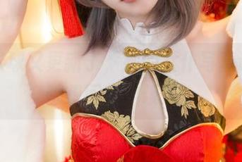 大米米球又更新了,她的女仆写真让我们都想回家做饭了。