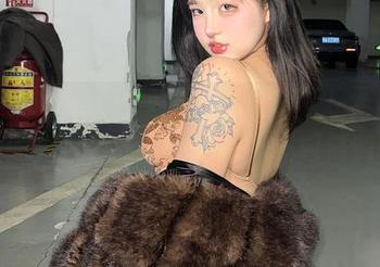 微密圈 – 小u优优子美丽合集:女神身上的光芒,让平静的日子泛起涟漪