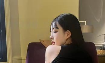 微密圈 – 小优优子在线：中秋女仆，果然有出奇意想不到的“操作”