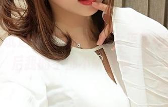 免费试试这金丝旗袍，小女巫露娜穿上之后我的手都不听使唤了…
