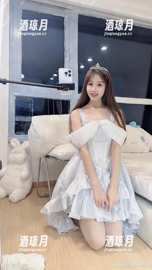 微密圈 - 黑色性感图包一出，小萌子根本没有救我的小心脏。