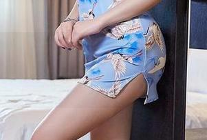 尤蜜荟 – 合法萝莉浴缸最新影像合集：水面上沉滑的时光，轻松又晃神