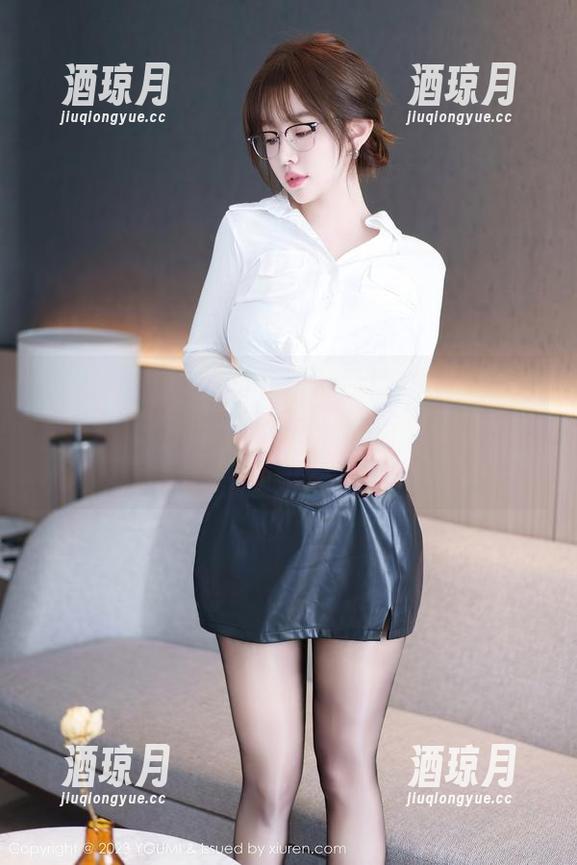 尤蜜荟-娜娜子yy 尤蜜荟 - 暗自期待,最新版娜娜子yy的职业装写真集会不会带来专业而又不失俏皮的气息?