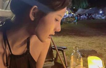 微密圈 – 抓紧！就是阿朱啊的新免费图集：紫色纱裙里的美人鱼，神秘又迷人的少女印象