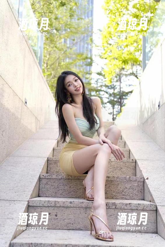 微密圈 - 徐珺大哥的写真集，性感才是游戏，也有人说是武器